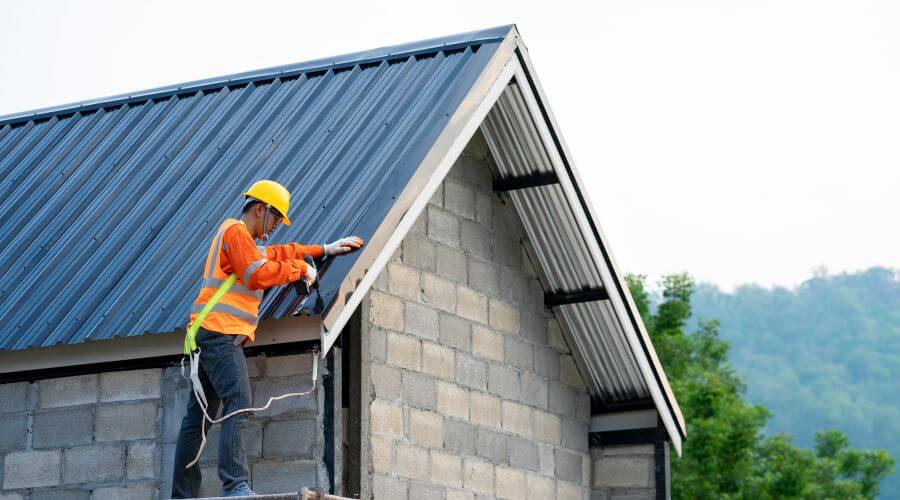 Expert Emergency Roof Repairs services in Vina, CA